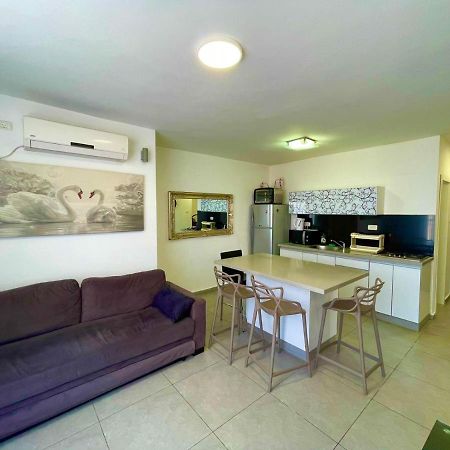 Gk Apartment Harmony Bat Yam Exteriör bild