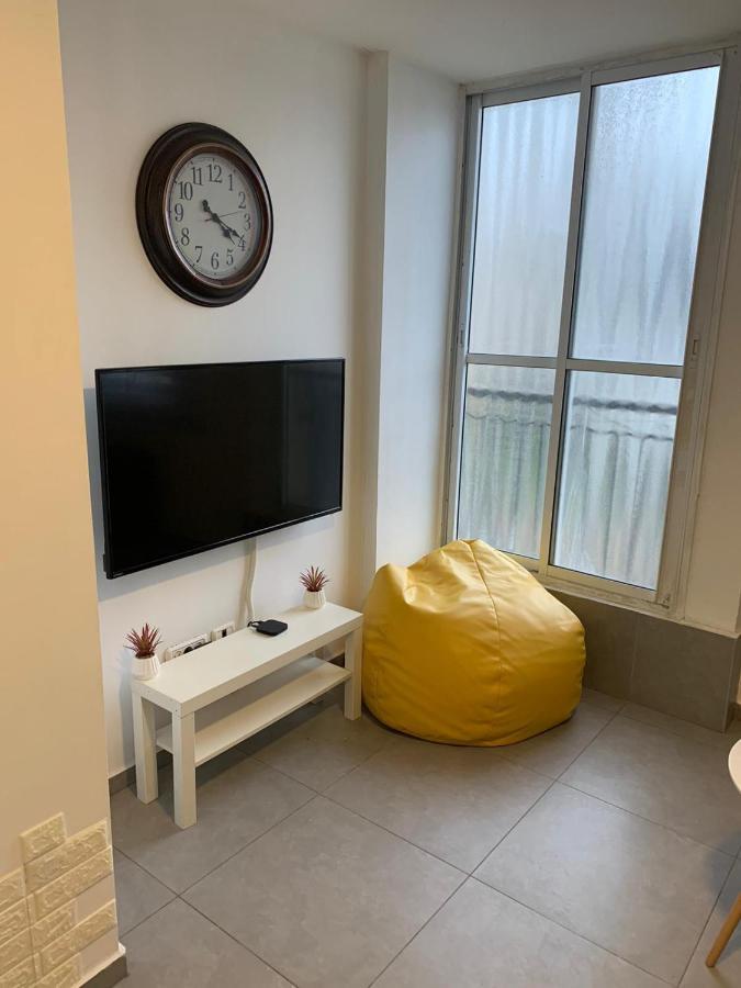 Gk Apartment Harmony Bat Yam Exteriör bild
