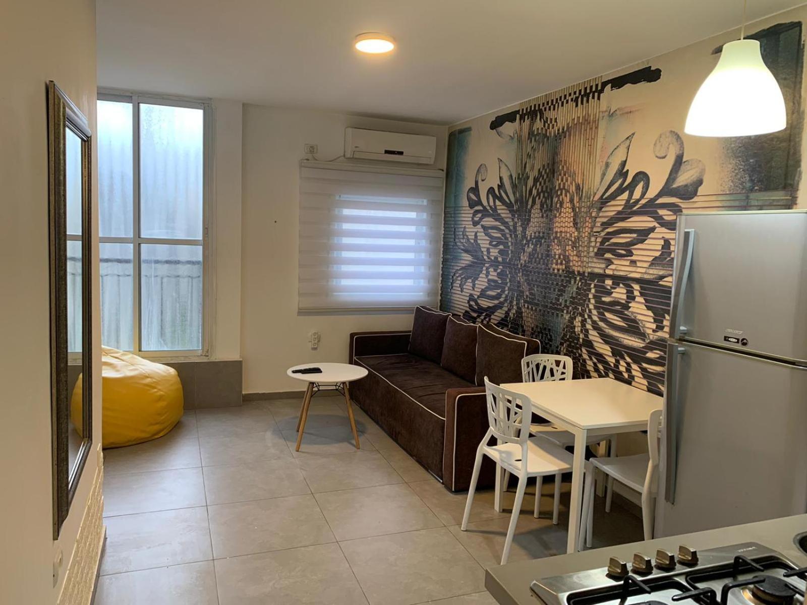 Gk Apartment Harmony Bat Yam Exteriör bild