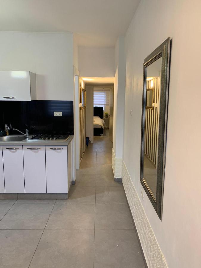Gk Apartment Harmony Bat Yam Exteriör bild