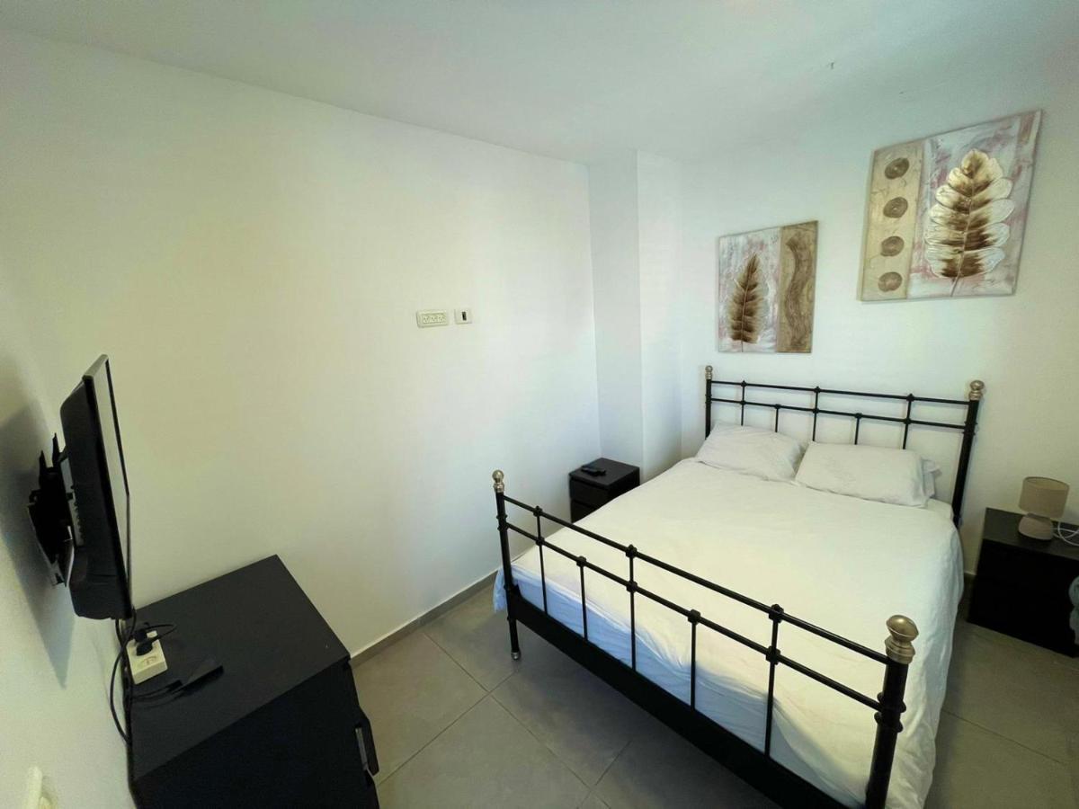 Gk Apartment Harmony Bat Yam Exteriör bild