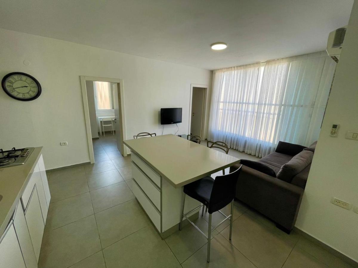 Gk Apartment Harmony Bat Yam Exteriör bild