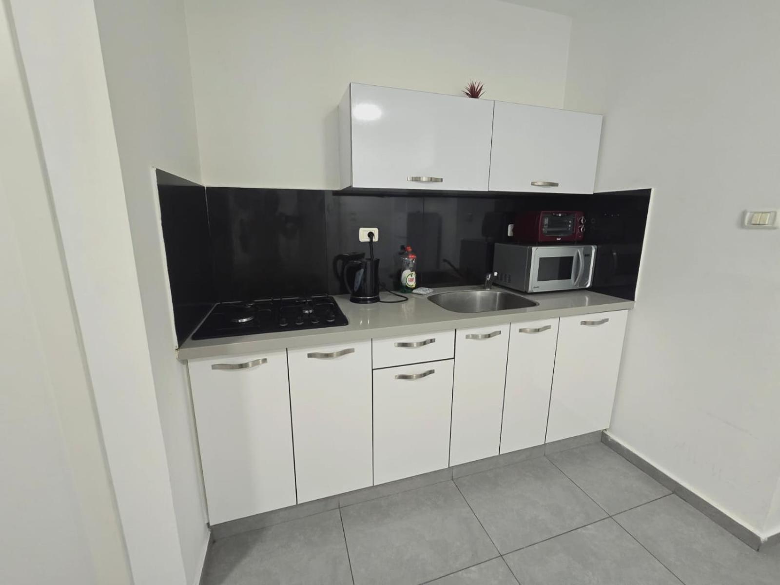 Gk Apartment Harmony Bat Yam Exteriör bild